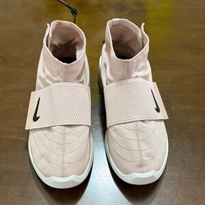 Fear of God Air. Nike Blush Pink Slip-On Sneakers 6.5 (M) 8 (W) 24.5 Cm